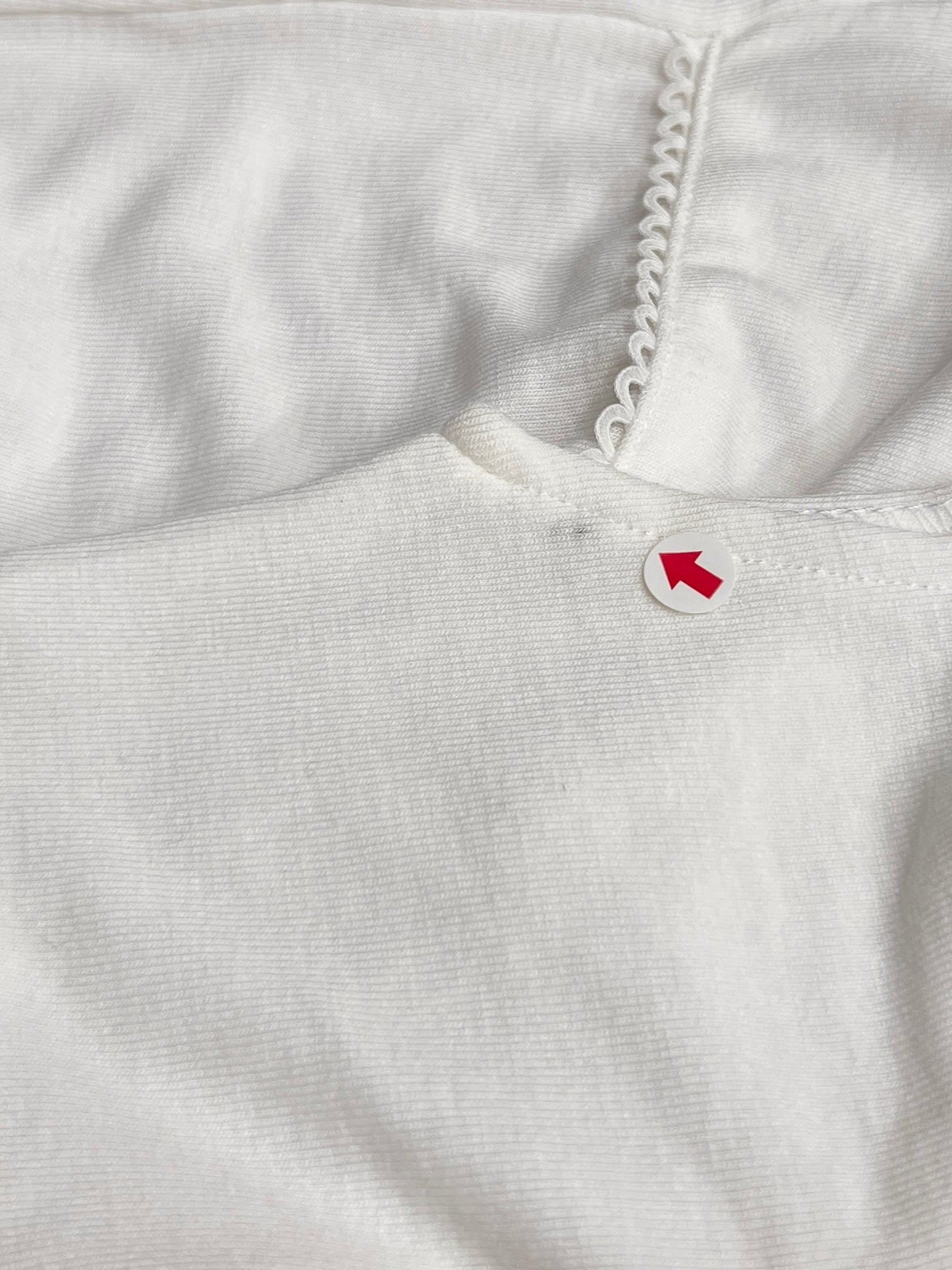 Magnolia top (small defect)