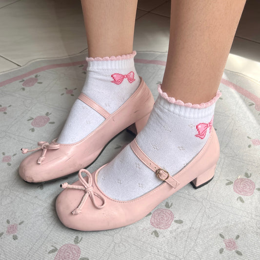 Pikuseru socks