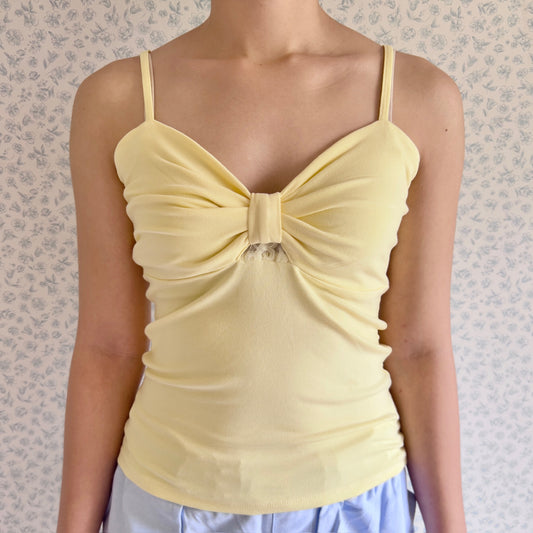 Bowtie top (small defect)