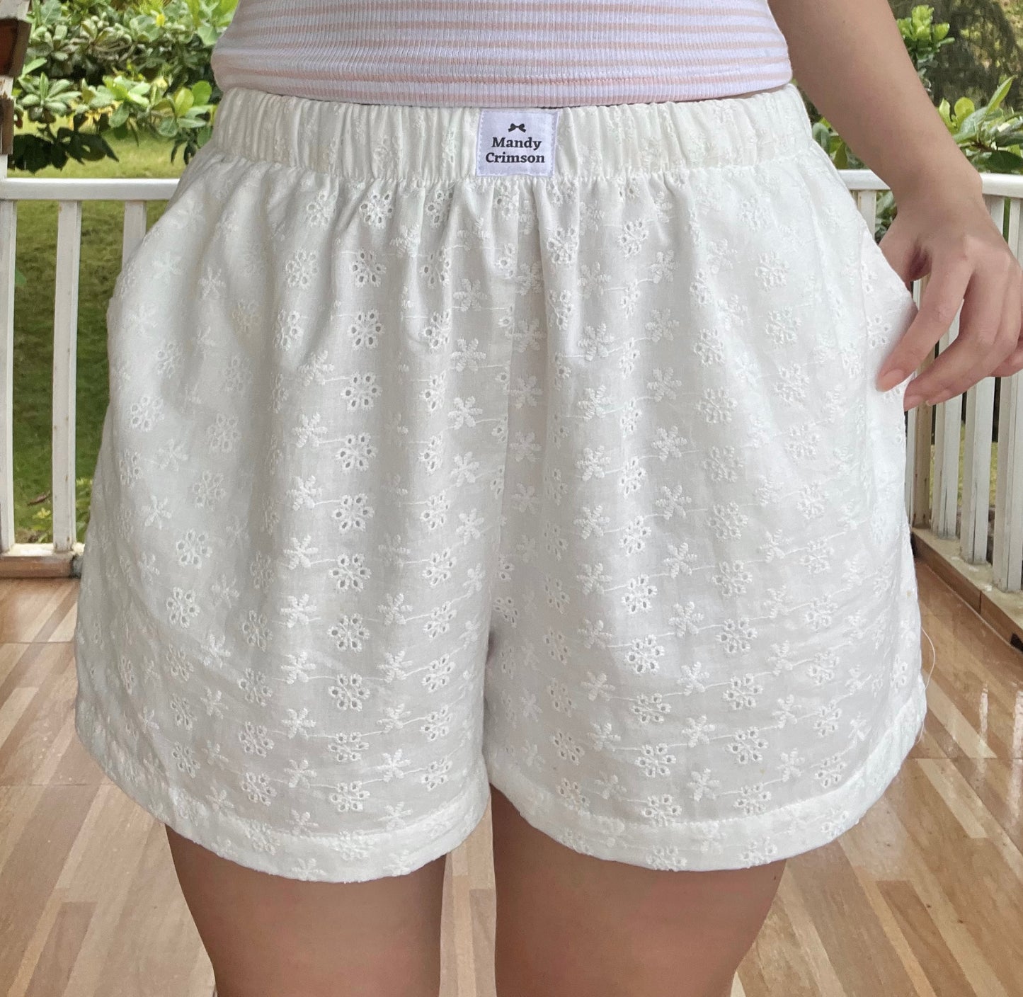 Broderie shorts